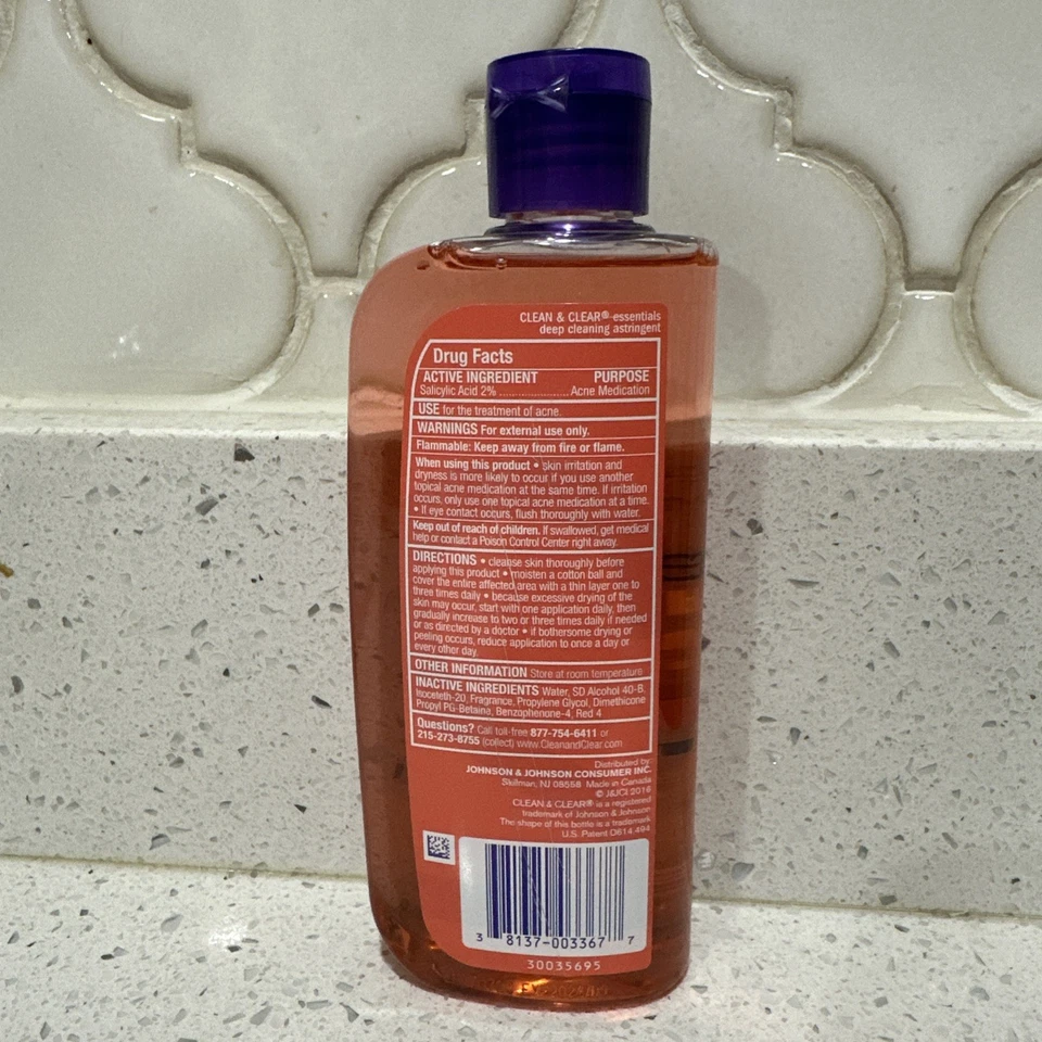 Clean & Clear Essentials Deep Cleaning Astringent Acne OLD FORMULA 8oz PurpleLid - Image 2 of 2