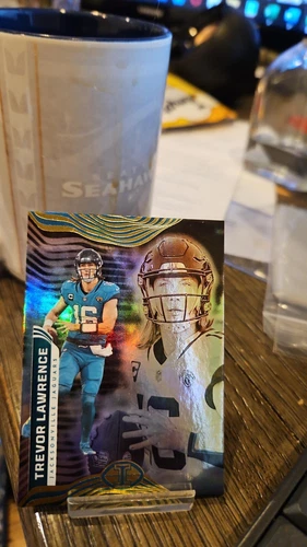 2022 PANINI ILLUSIONS #41 TREVOR LAWRENCE HOBBY BOX THICK  HOLO JAGUARS