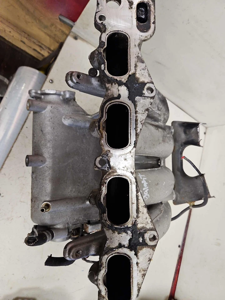 04-12 MITSUBISHI GALANT 2.4L (4 Cylinder) Intake Manifold OEM - Image 3 of 4