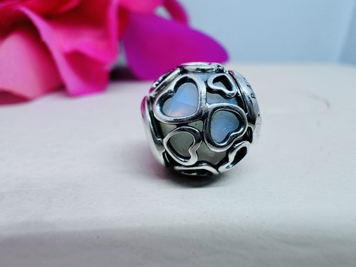 Authentic Pandora Opalescent Hearts Cerise Encased In Love Charm #792036NOW - Picture 4 of 5