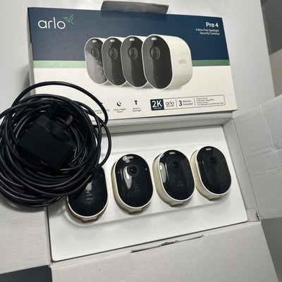 Arlo Pro 4 Überwachungskamera Outdoor 2K HDR Wireless CCTV, 4 Cam Kit weiß - C4M 