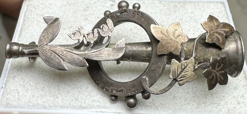 Antique 1880's Sterling Silver English Victorian Pin Brooch Amazing 4.3gr  A-160