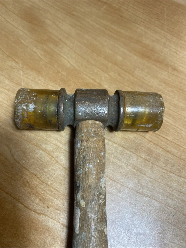 MAZO CON PUNTA DE PLÁSTICO DURO DOBLE CABEZA 11" VINTAGE con mango de madera Foto 2 de 4