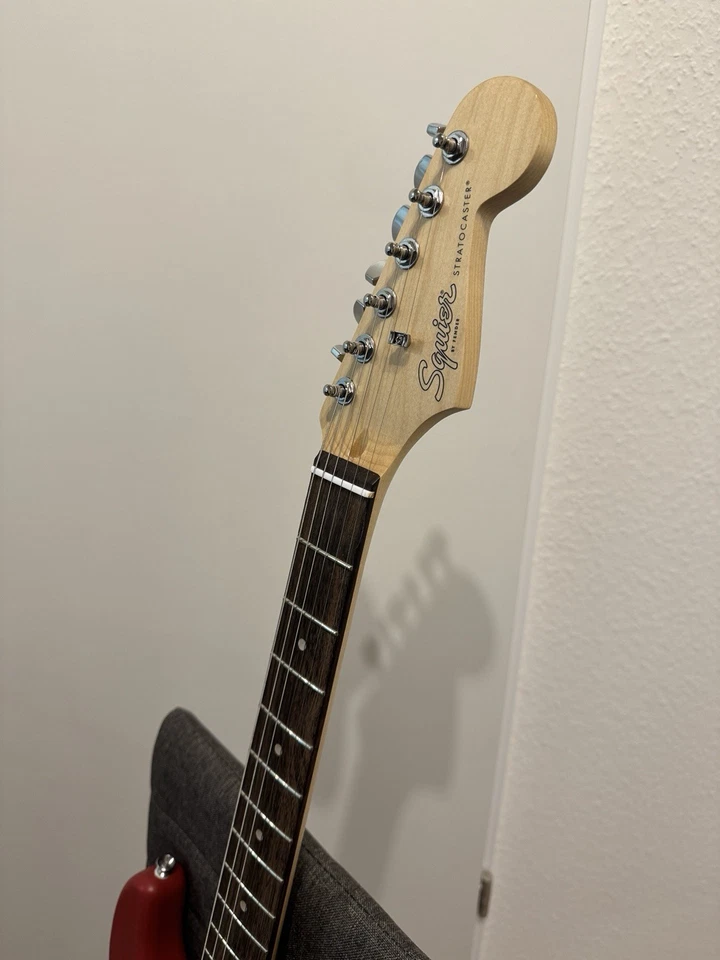 Squier by Fender Debut Collection HSS Strat E-Gitarre Dakota Red - Bild 4 von 4