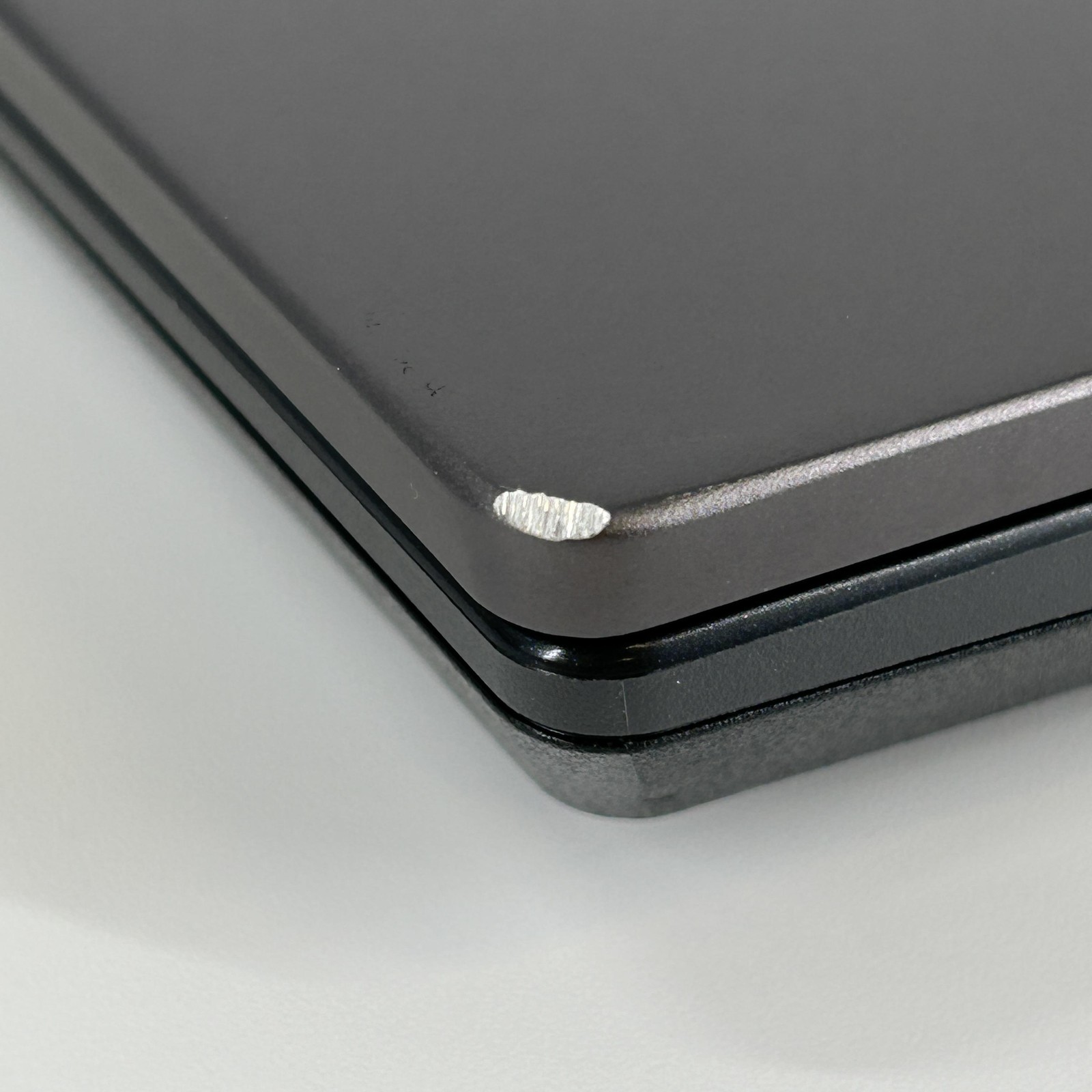 MSI Pulse 15 15 144Hz FHD 2.4 GHz i7-13700H 32GB 1TB SSD RTX 4070 - Dented Frame