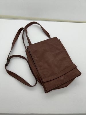 The Accessories Collection Brown Leather Crossbody Bag Shoulder Bag Travel Purse