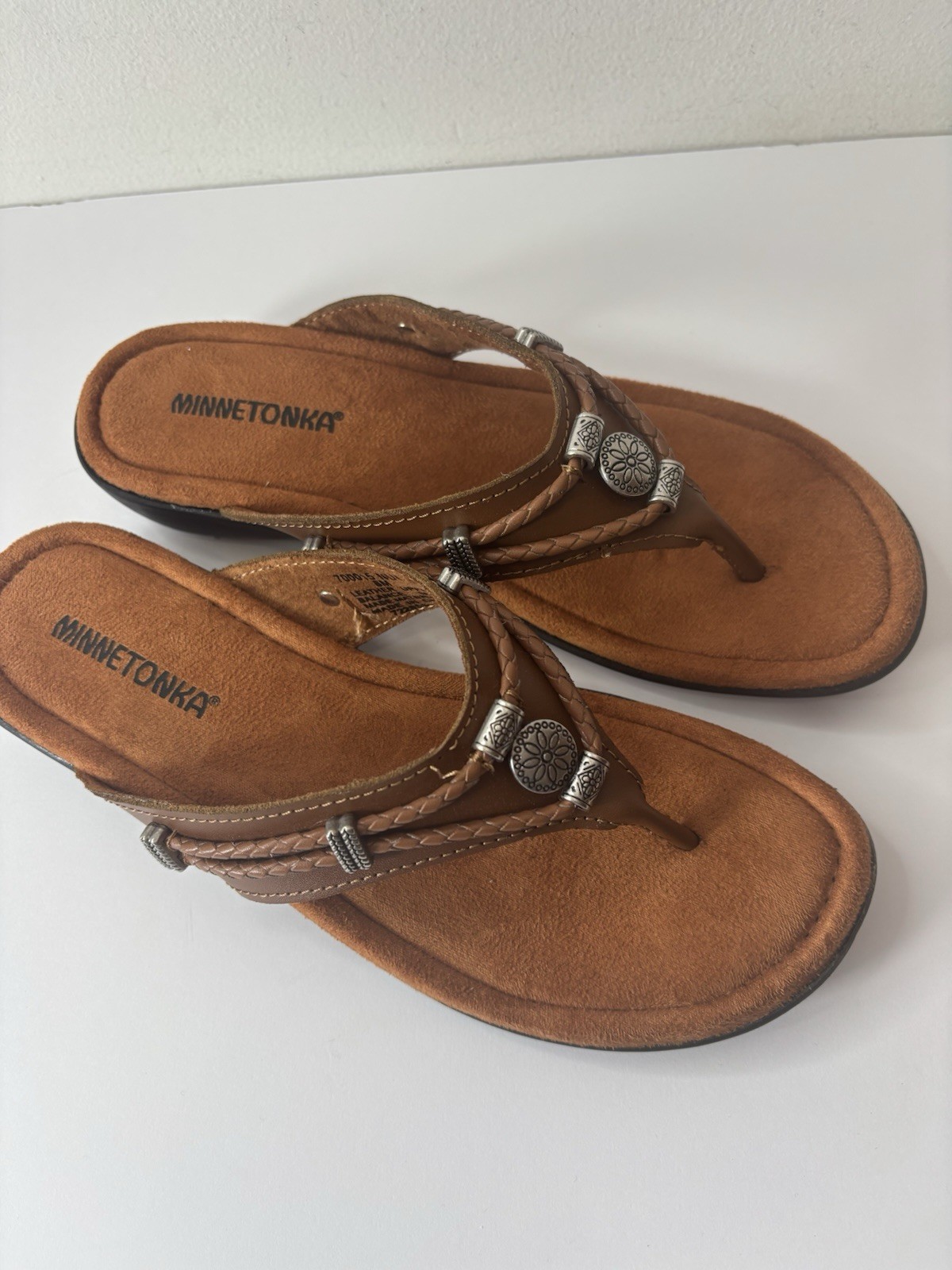 Minnetonka Sandals Size 8 Leather Women Silverthorne 700015 Caramel Brown Thong