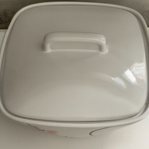 Corelle Coordinates Pretty Pink 2.5 QT Square Covered Casserole Baking Dish - Picture 9 of 9
