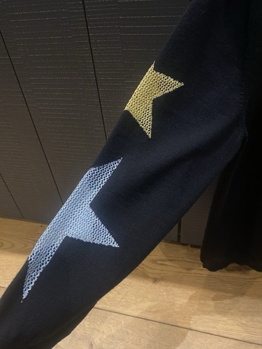 BOUTIQUE MOSCHINO Strickjacke schwarz Glitzer Sterne Knopfleiste Schurwolle Weihnachten - Bild 6 von 13
