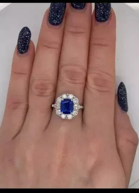 Anillo de compromiso de moissanita con halo de tanzanita natural de 2,30 quilates de oro blanco sólido de 14 quilates Foto 2 de 4