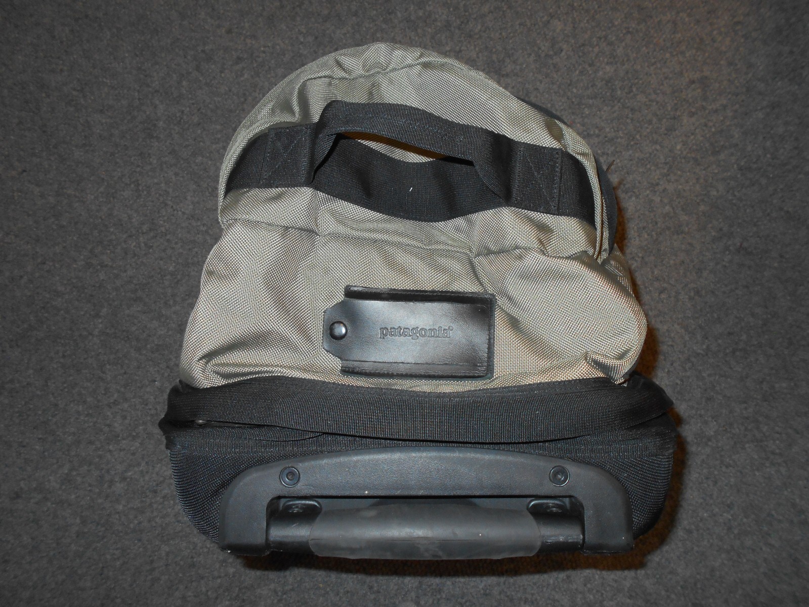 PATAGONIA GENUINE! LARGE 25" ROLLING DUFFEL LUGGAGE SUITCASE Z4 eBay