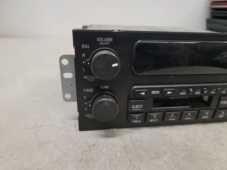 Delco Buick Regal LeSabre factory cassette player radio 96 97 98 99 00 16165184 - Image 2 of 4