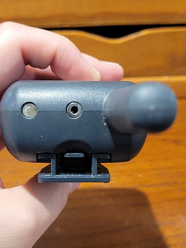 TALK ONN. Walkie Talkie Up to 16 Mile Range • Not in Working Condition • 1 - Picture 6 of 6
