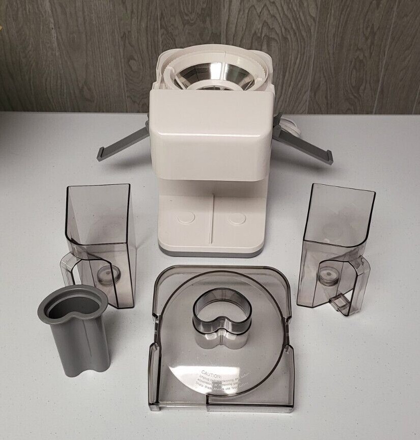 HomeTrends Juice Extractor Juicer w/ Pulp Dispenser Fruit Vegetable KJE-211