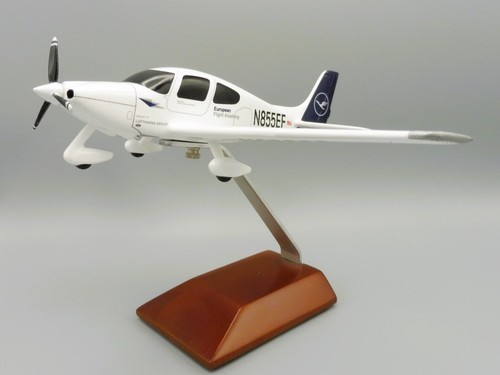CIRRUS SR20 LUFTHANSA EFA 1/40 Herpa 490160 European Flight Academy - Photo 2 sur 12