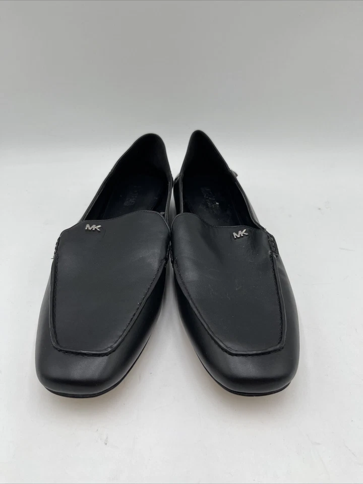 Mocasín de tacón plegable negro Michael Kors Cayley para mujer talla 7,5 M Foto 2 de 4