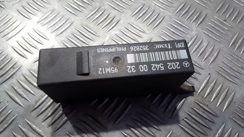 Mercedes-Benz C-CLASS 1995 Other computers 2025420032, 352826 #301954-23