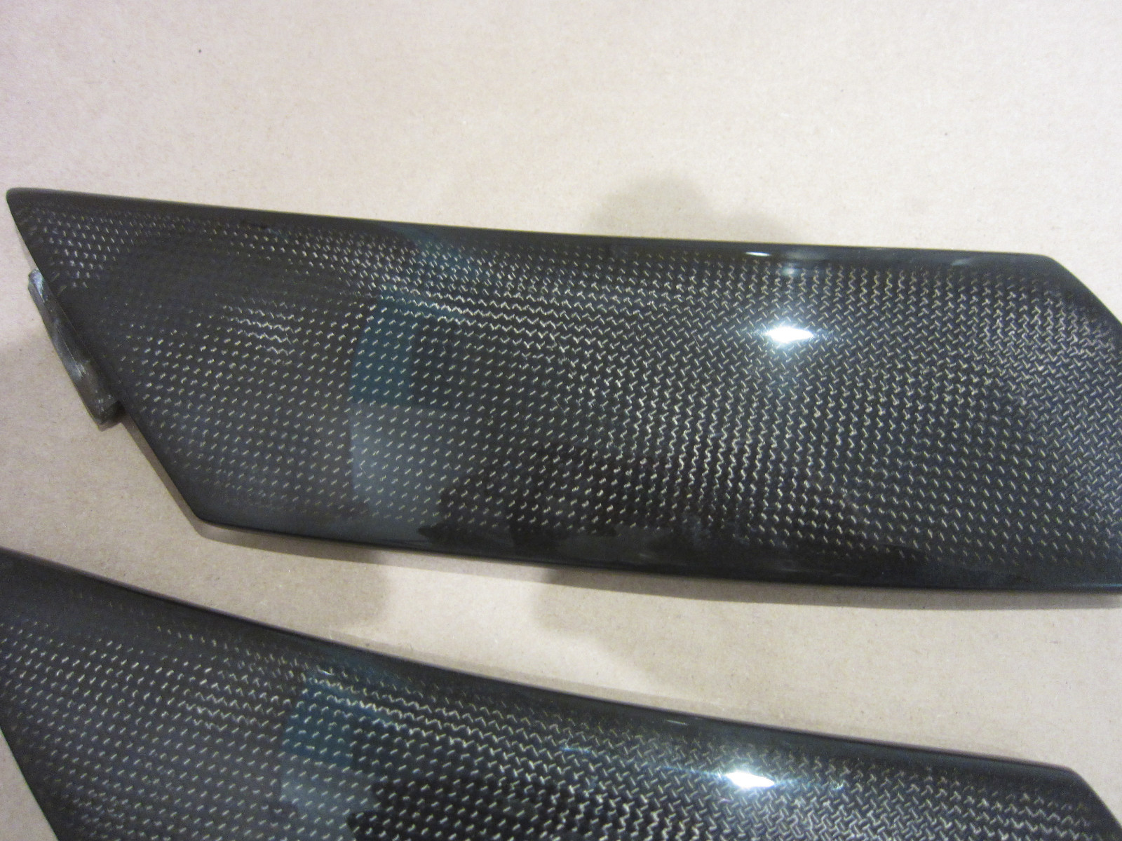Lamborghini Diablo - Set Of Side Skirt Fins Carbon Fiber - P/N 009410311