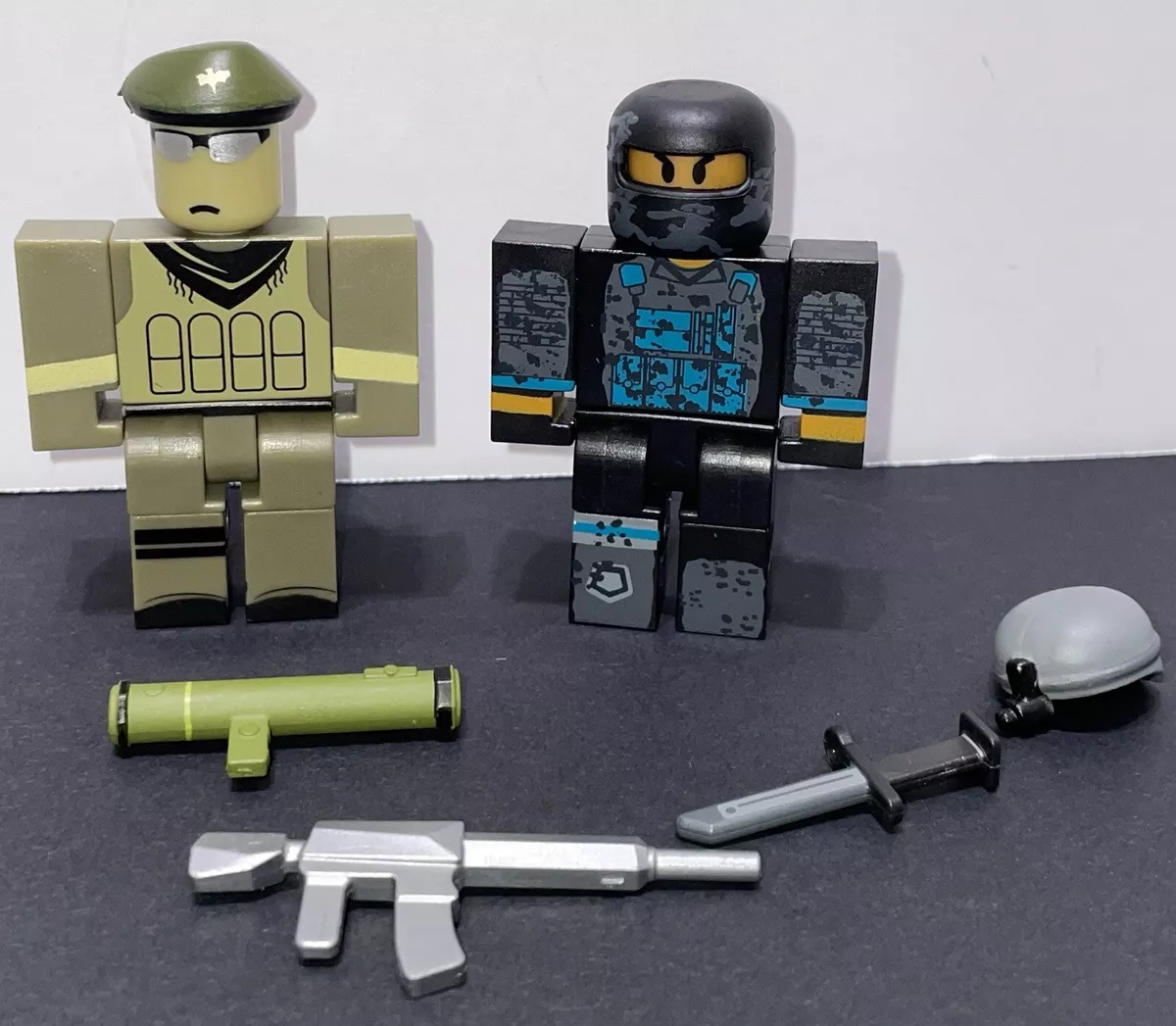 ROBLOX Series 3 Phantom Forces: Phantom action Figure mystery box