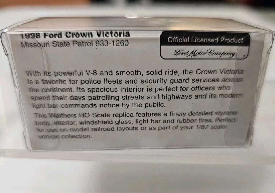 Walthers 933-1260 HO 1998 Ford Crown Victoria Missouri State Highway Patrol - Image 2 of 3