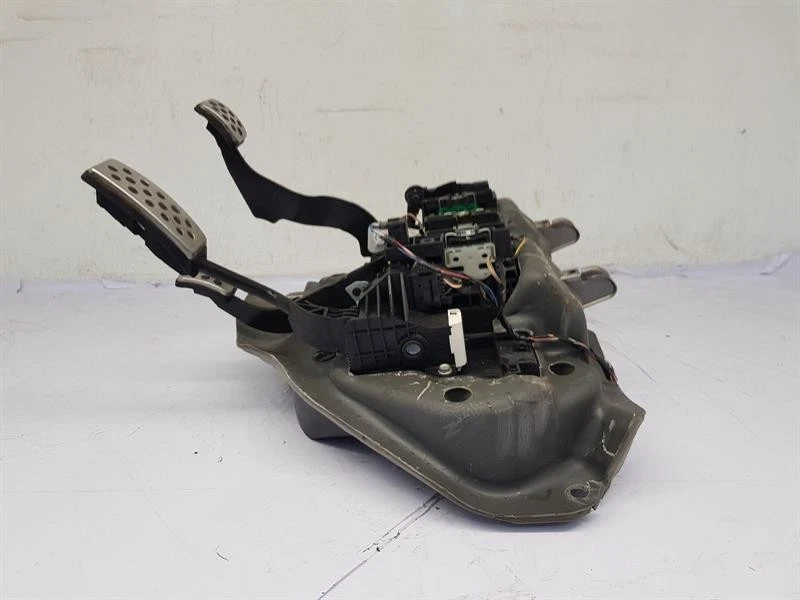 2016 VAUXHALL CORSA PEDAL BOX ASSEMBLY 1.4 PETROL B14XEJ(LDD) B14XER 39011437 - Image 3 of 4