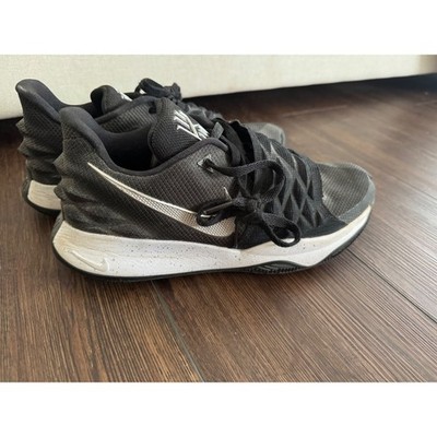 Nike Kyrie Flytrap II Mens Basketball Shoes Black White Size 9