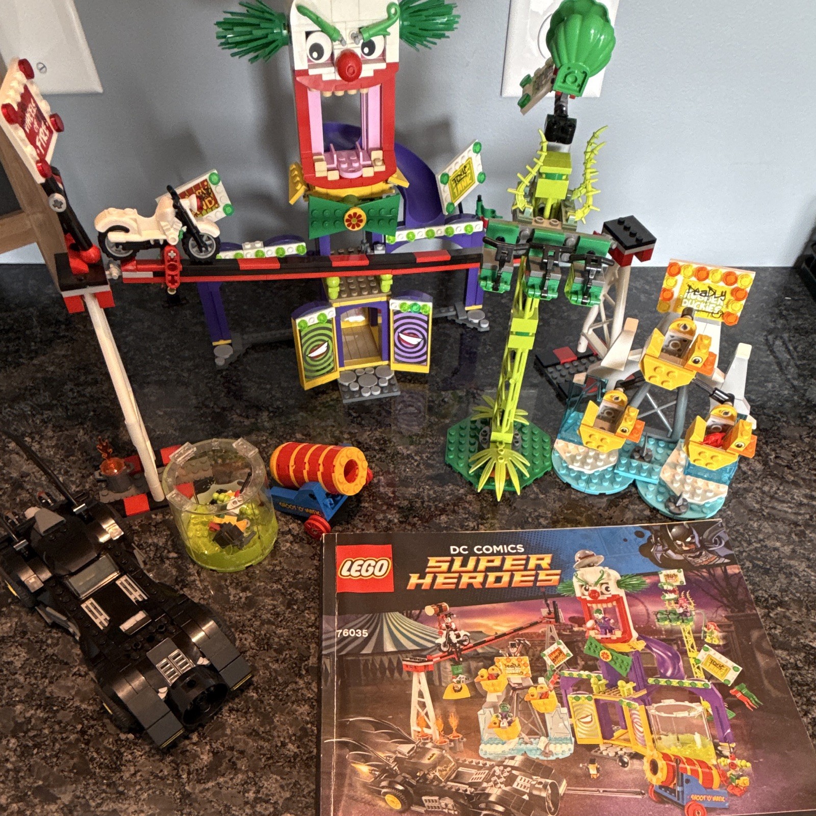 LEGO  Jokerland 99% Complete w/ no minifigs. Description says what is missing.