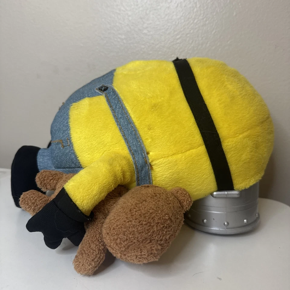 Peluche Minions Blushing Talking Bob iluminado con oso de peluche Thinkway 10"" ¡Funciona! Foto 4 de 4