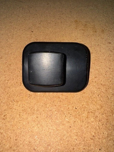 Front Right Bumper Bracket For 73-89 Mercedes 380SL 380SLC 450SL 450SLC 560SL - Image 4 of 4