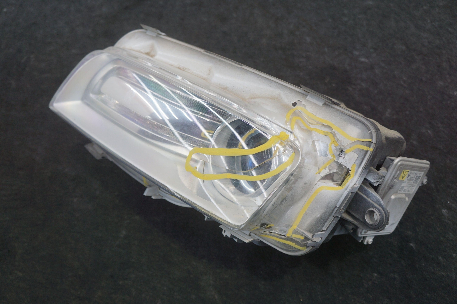 Front Left Headlight Headlamp 7201165 Rolls Royce Ghost Series I 2009-14 *Note*