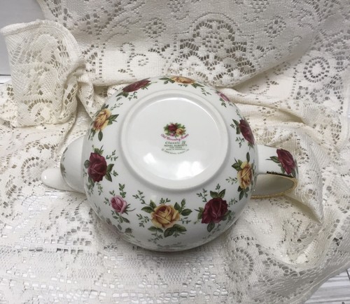 Royal Albert OLD COUNTRY ROSES Classic IV Collection Chintz Teapot - LOVELY! - Picture 13 of 17
