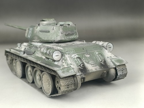 1/35 Built WWII Soviet T-34/85 Medium Tank w/Panther Tank Road Wheels Model - Picture 13 of 21