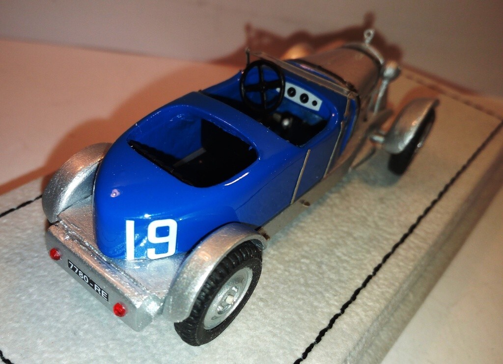 Foto 5 di 13