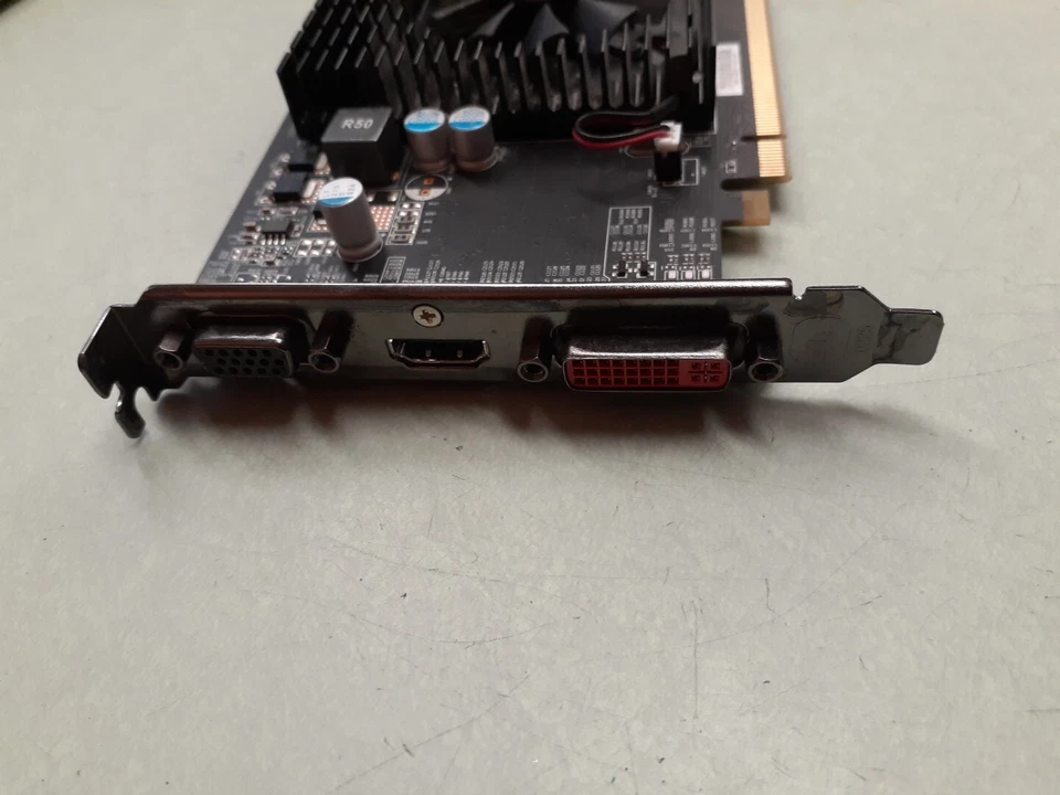 XFX Radeon HD 5570 1GB DDR3 Video Card HD-557X-ZHL2 HD-557X-ZH - Image 2 of 4