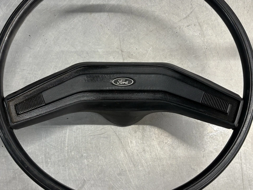 1980-1986 Ford F150 F250 F350 Bronco Thin Ring Steering Wheel W/Horn Button OEM Foto 3 de 4