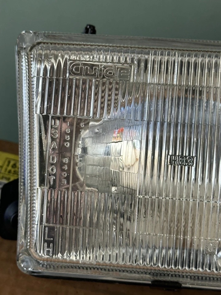 NOS 1987 1990 Cadillac DeVille Fleetwood Commercial Left Headlight 16508561 - Image 2 of 4