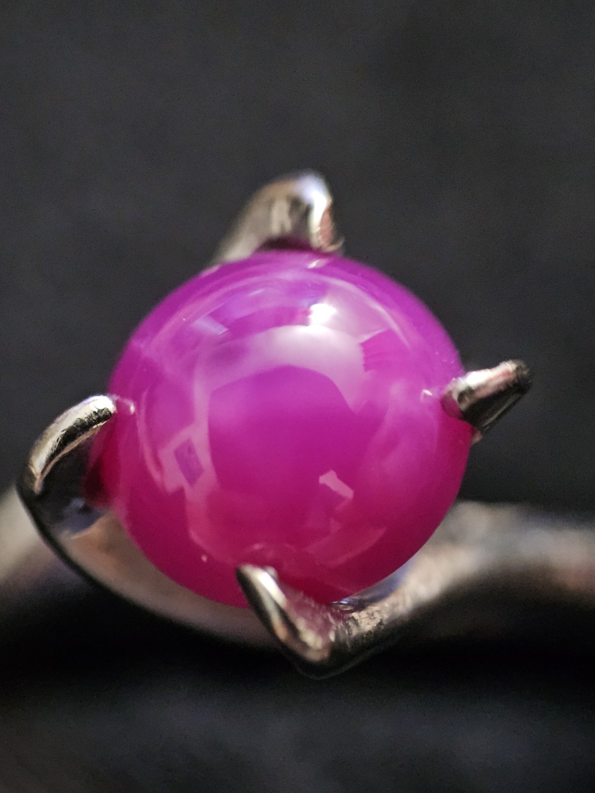 14k Star Ruby Solitaire White Gold Ring - image 4