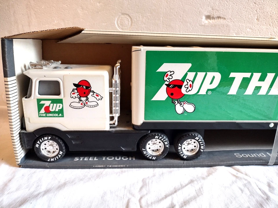 Semirremolque máquina de sonido Nylint 7up de colección 7 hasta The Uncola Metal ¡Raro Nuevo de Lote Antiguo! Foto 2 de 4
