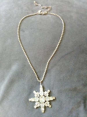 Crystal pendant snowflake diamante rhinestone necklace winter snow silver  chain
