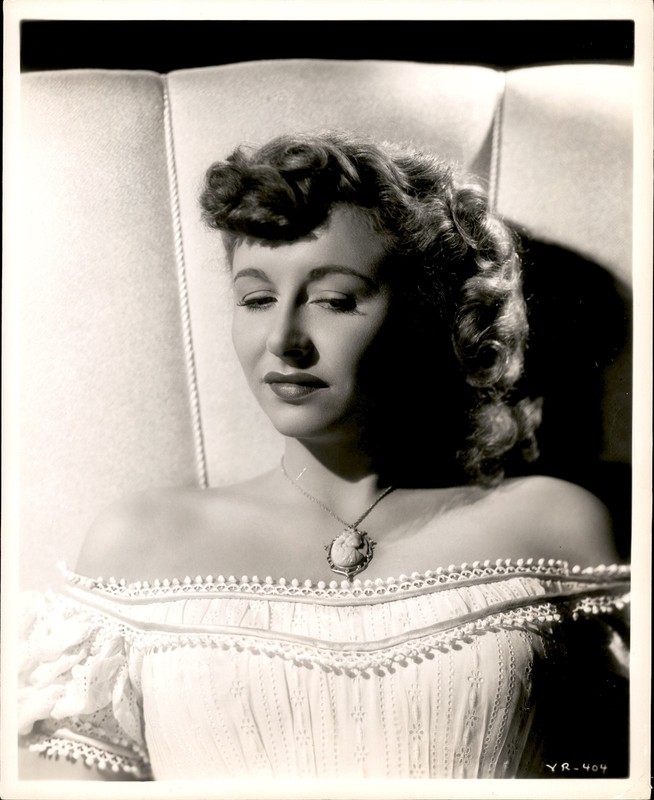 LMPE40 Original Photo REPUBLIC PICTURES STAR VERA RALSTON 1940s GLAMOUR SHOT