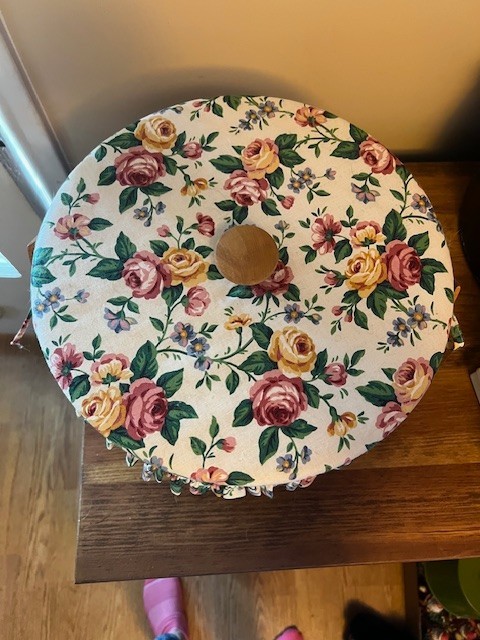 Longaberger Hostess Sewing Basket with Liner and  Protector and Wooden Lid 1994