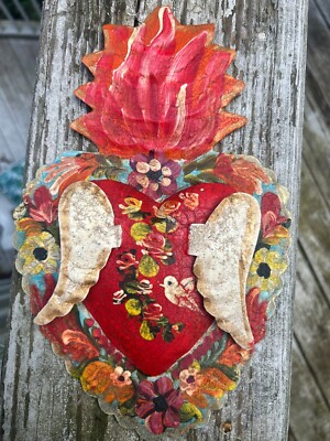 Corazon y Alas Heart & Wings 3D Mexican Handmade Painted Tin Milagro 11x7 F37