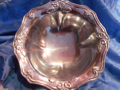 LENOX - 13X5'' METAL LEAF DESIGN BOWL - Picture 1 of 2