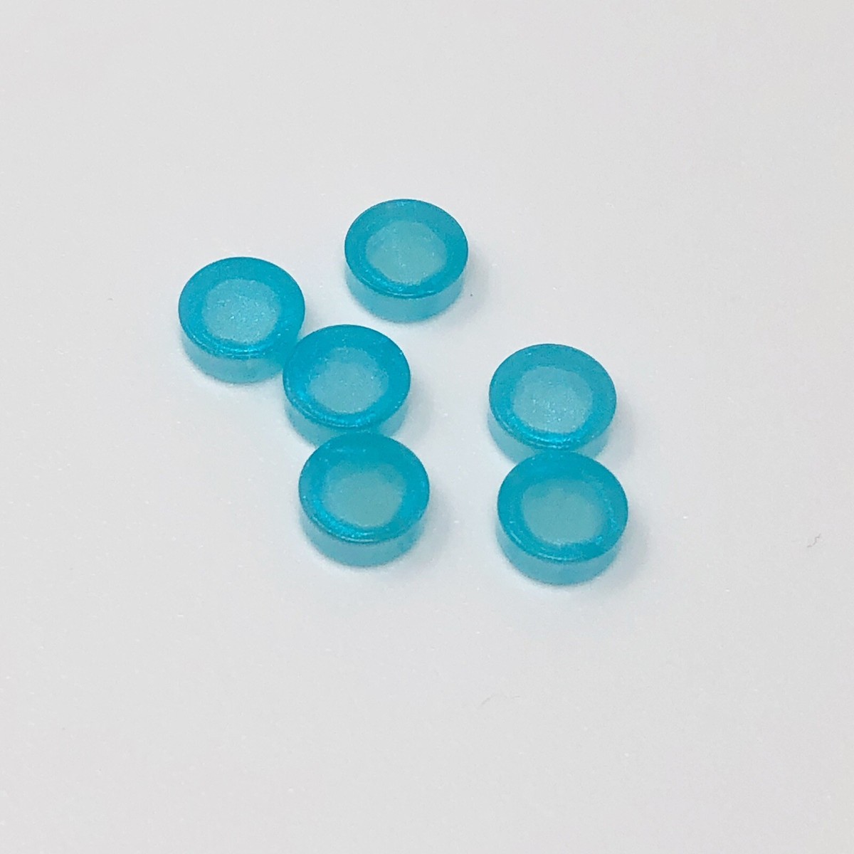 しゃもさん(一点パス) 98138 LEGO Parts Tile Round 1x1 Dot SATIN TRANSPARENT LIGHT BLUE
