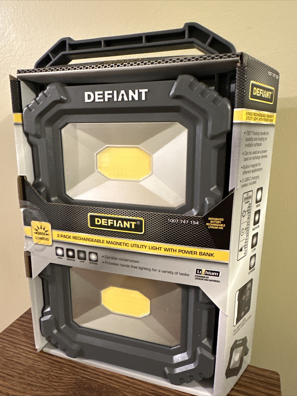 DEFIANT 2000 Lumen Rechargeable Utility Light with Power Bank