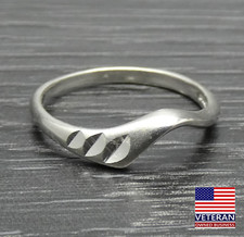 New Old Stock Sterling Silver Simple Curved Reflective Band Ring Size 5.75