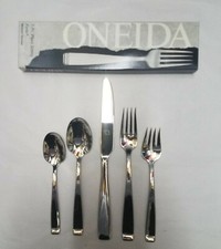 ONEIDA Forte Stainless Flatware Place Setting Made in USA