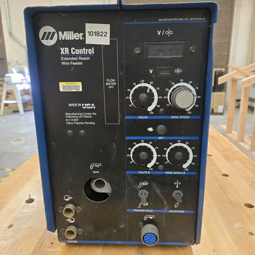 Miller XR Control MIG Welder Wire Feeder 24V Push/Pull  With Leads Works