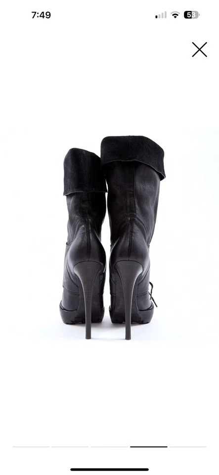 Botas Burberry Foto 3 de 4