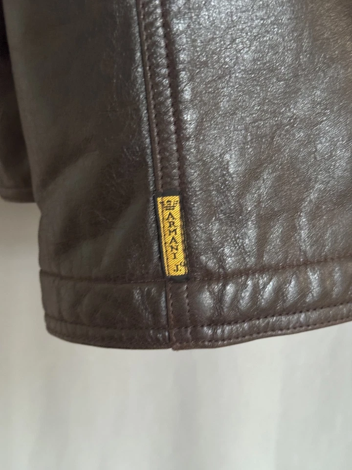 INCREÍBLE HECHO EN ITALIA Chaqueta Blazer de Cuero Giorgio Armani - Giorgio Armani Usada en Excelente Condición Foto 3 de 4